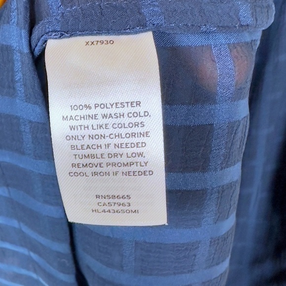 Chelsea28 Sheer Crew Neck Cuffed Long Sleeves Blouse In Blue Size Medium - Picture 8 of 9